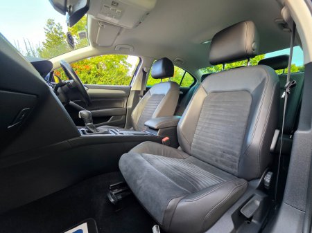 2020 Volkswagen Passat - photo 23