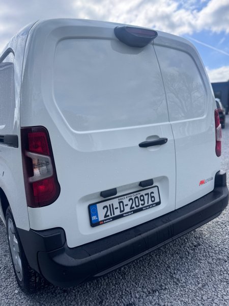 2021 Peugeot Partner - photo 11