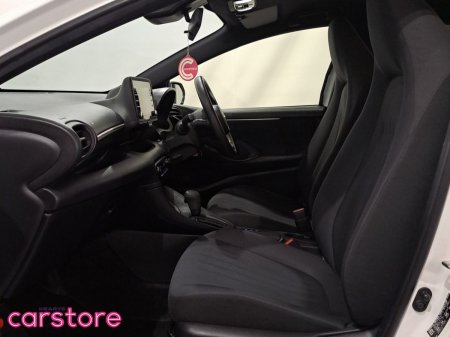 2023 Toyota Yaris - photo 9