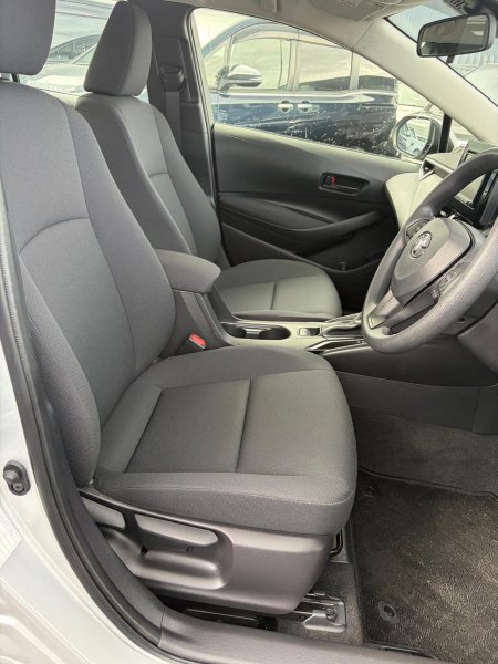 2024 Toyota Corolla - photo 12