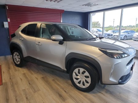 2022 Toyota Yaris Cross - photo 2