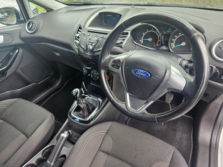 2017 Ford Fiesta - photo 16