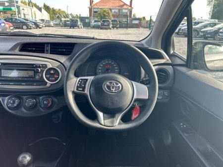 2014 Toyota Yaris - photo 9