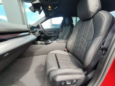 2026 BMW 5-Series - photo 7