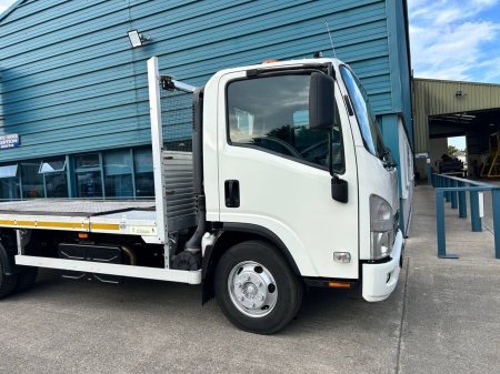 2019 ISUZU NPR - photo 2
