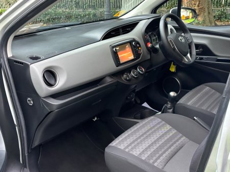 2016 Toyota Yaris - photo 8