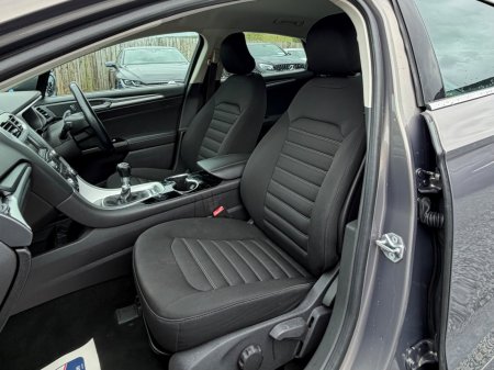 2015 Ford Mondeo - photo 20