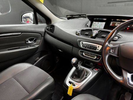 2014 Renault Scenic - photo 16