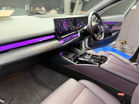 2025 BMW 5-Series - photo 14
