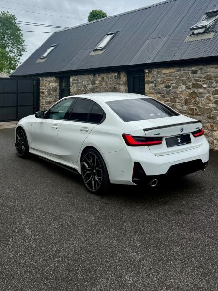 2022 BMW 3-Series - photo 4