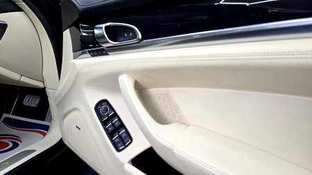 2016 Porsche Panamera - photo 19