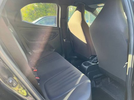 2022 Toyota Yaris - photo 8