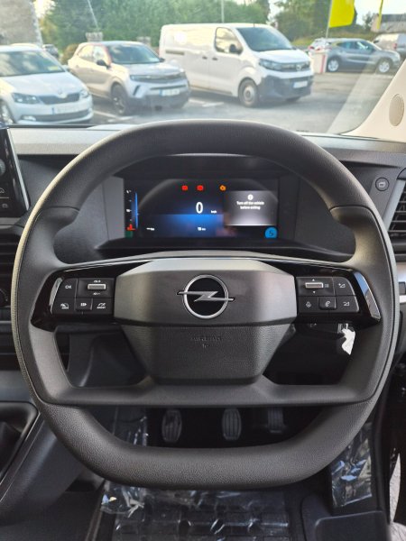 2026 Opel Vivaro - photo 13