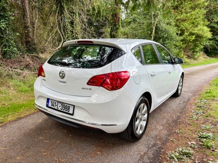 2014 Vauxhall Astra - photo 3