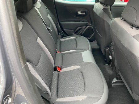 2024 Jeep Renegade - photo 14