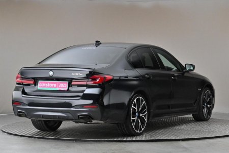 2023 BMW 5-Series - photo 9