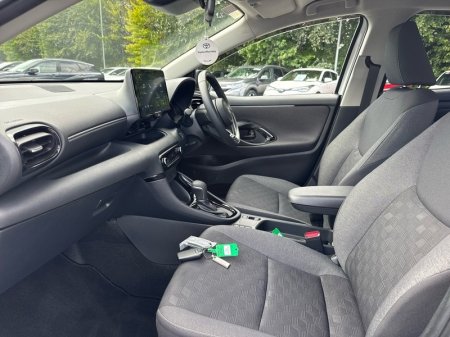 2025 Toyota Yaris - photo 6