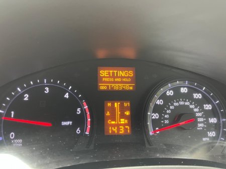 2013 Toyota Avensis - photo 2