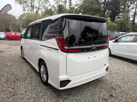 2023 Toyota Noah - photo 3