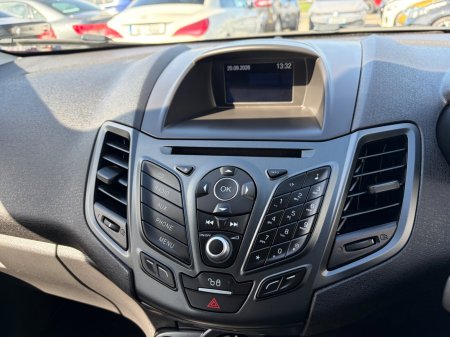 2017 Ford Fiesta - photo 14