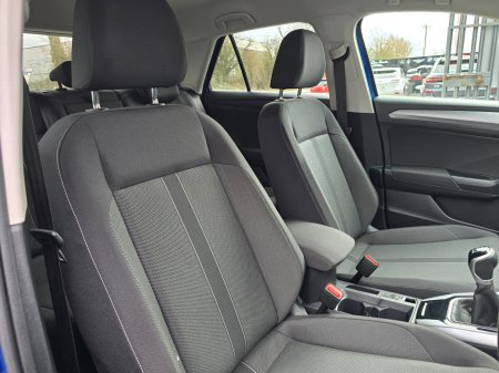 2024 Volkswagen T-Roc - photo 13