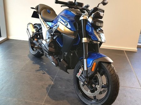 2025 BMW Other - photo 2
