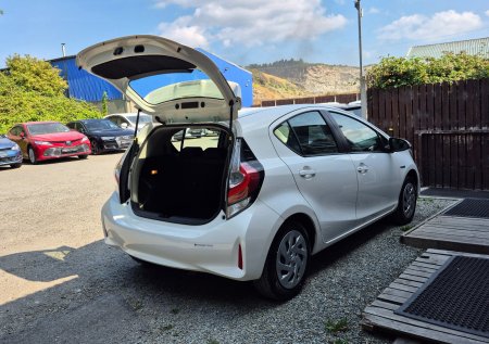 2019 Toyota Aqua - photo 12