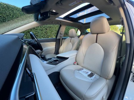 2018 Toyota Camry - photo 2