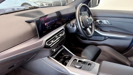 2024 BMW 3-Series - photo 16