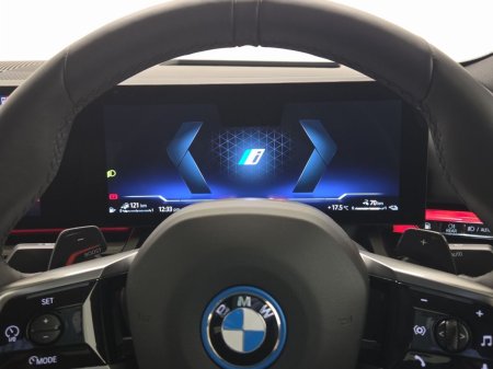 2026 BMW 5-Series - photo 9