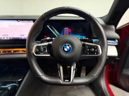 2025 BMW 5-Series - photo 17