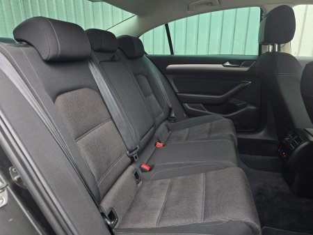 2018 Volkswagen Passat - photo 23