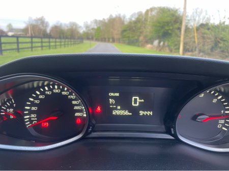 2020 Peugeot 308 - photo 9