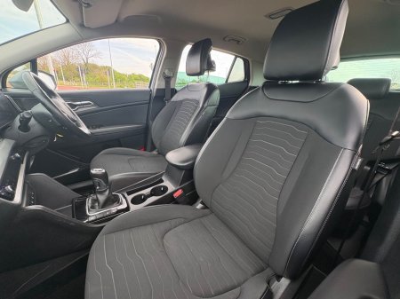 2022 Kia Sportage - photo 18