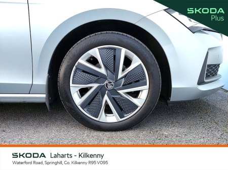 2025 Skoda Superb - photo 9