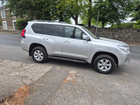 2022 Toyota Land Cruiser - photo 2