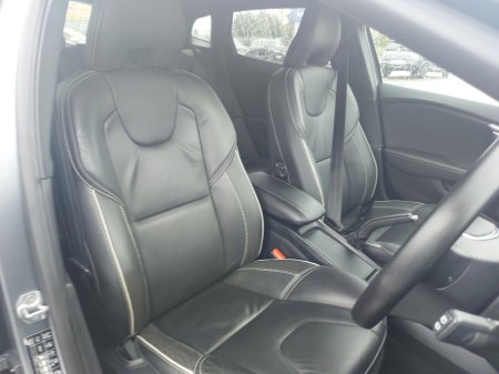 2019 Volvo V40 - photo 17