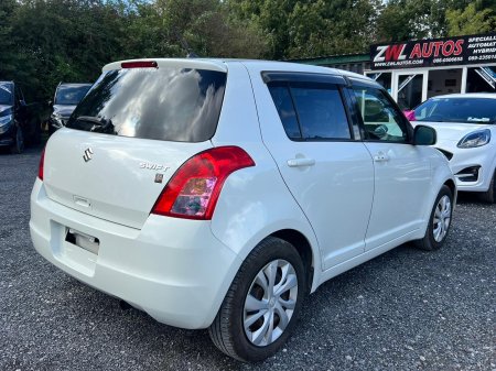 2010 Suzuki Swift - photo 6