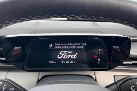 2025 Ford Explorer - photo 13