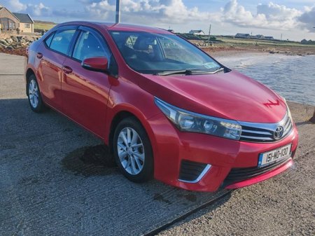 2015 Toyota Corolla - photo 2