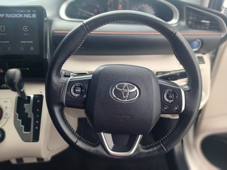 2017 Toyota Sienta - photo 10