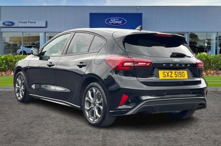 2023 Ford Focus - photo 2