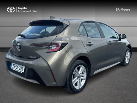 2023 Toyota Corolla - photo 2