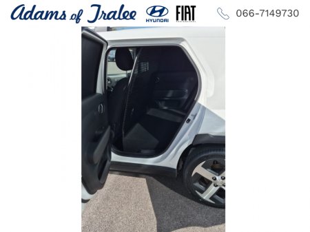2025 Hyundai INSTER - photo 5