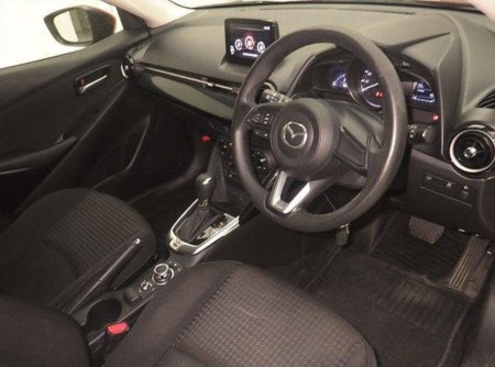 2017 Mazda Demio - photo 3