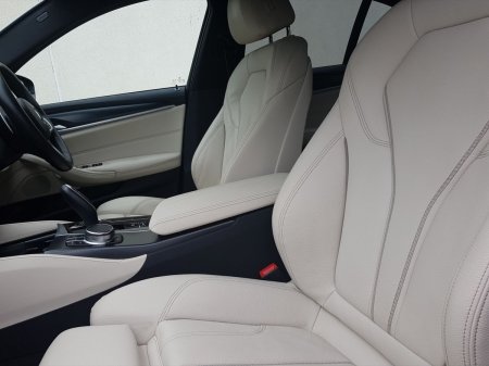 2023 BMW 5-Series - photo 7