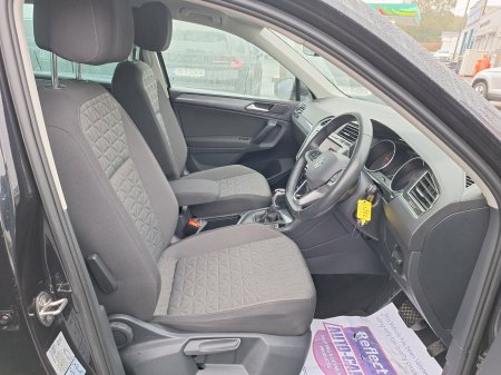 2023 Volkswagen Tiguan - photo 12