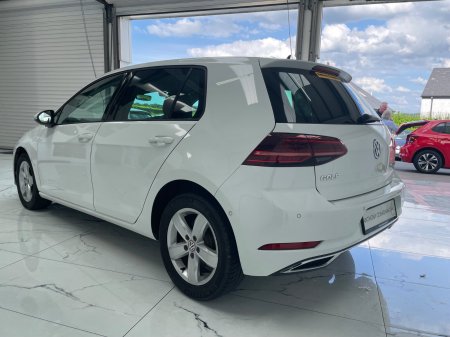 2020 Volkswagen Golf - photo 6