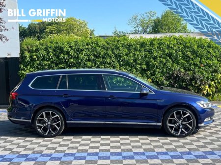 2018 Volkswagen Passat - photo 2