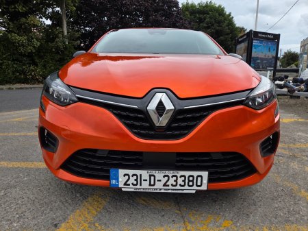 2023 Renault Clio - photo 2